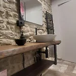 Via Mazzini Губбио