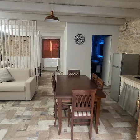 Via Mazzini * Gubbio